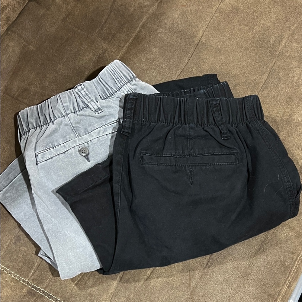 Old Navy Women's Straight Leg Pants - Black and Gray